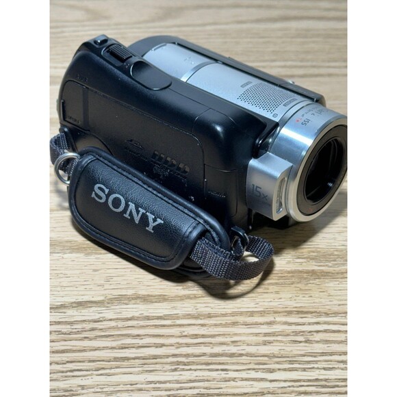 Sony Handycam HDR-SR10 Camcorder‎ Full HD 40GB HDD Tested And Working - Picture 8 of 10